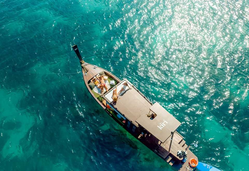 Long-tail boat (KIRI)