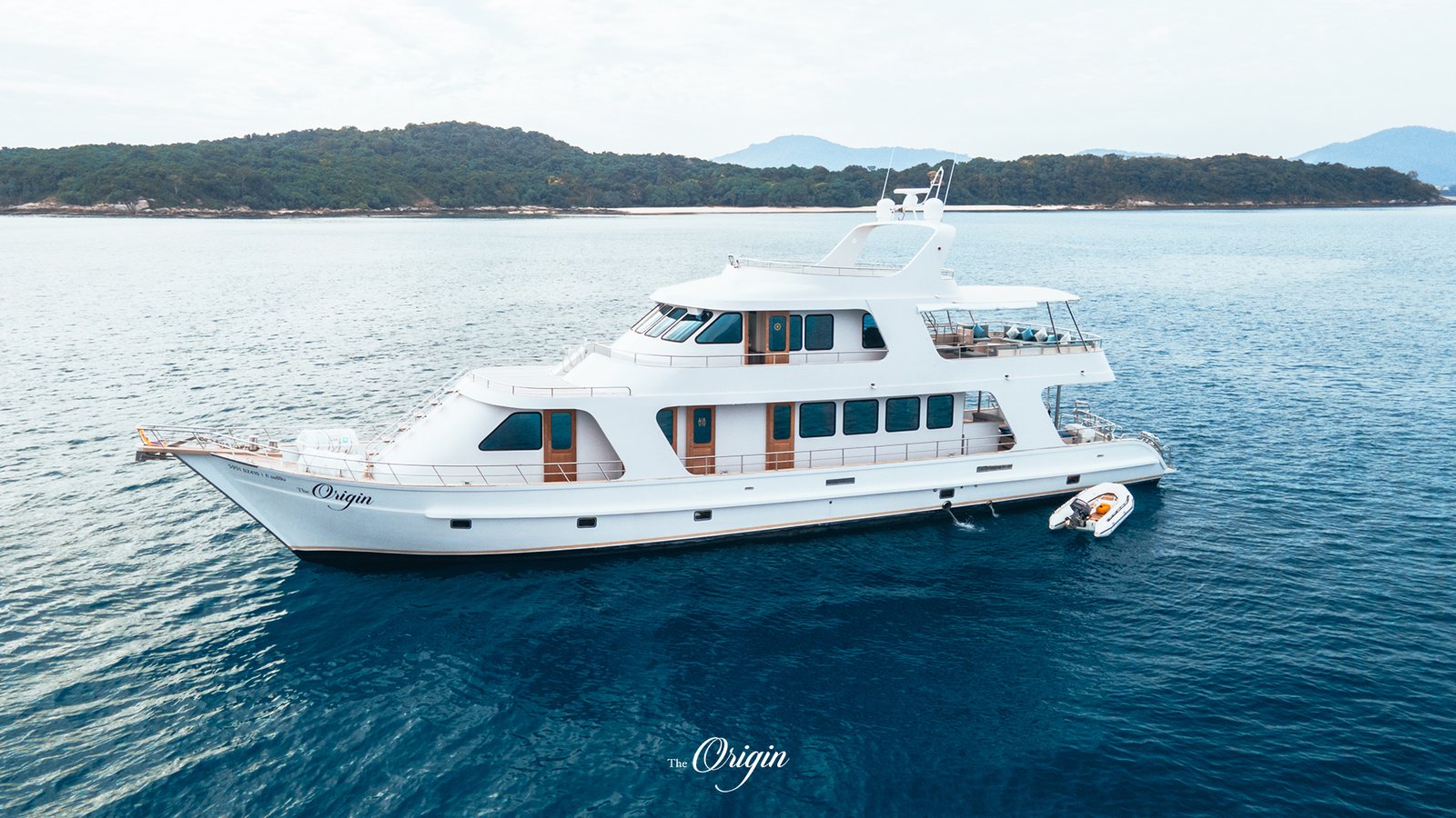 Motor Yacht  – The Origin 90