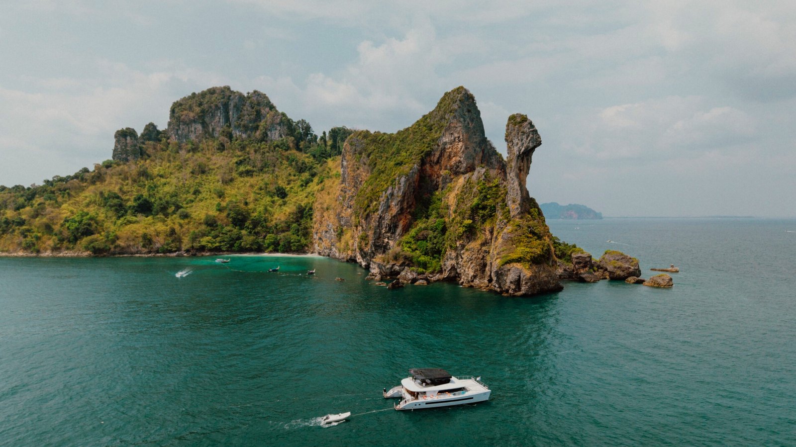 Krabi Islands Tour (Ferry + Speedboat)
